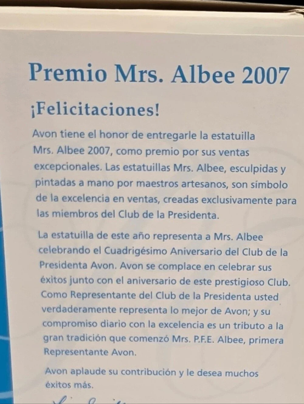 Avon 2007 President’s Club Mrs. Albee Award figurine, 40th Anniversary